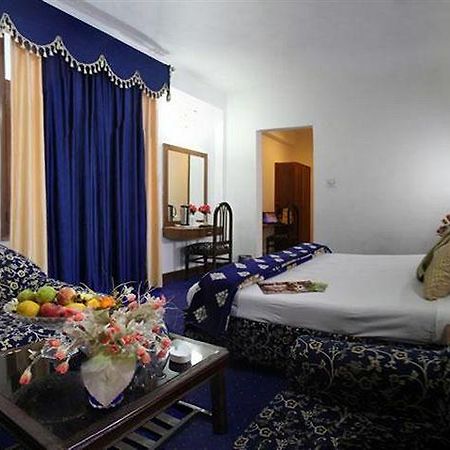 Chander Palace Manali  Ngoại thất bức ảnh