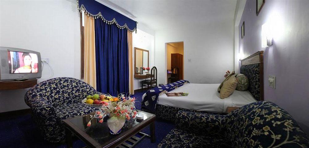 Chander Palace Manali  Ngoại thất bức ảnh
